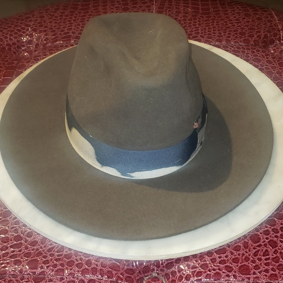BRAND NEW , 100% RABBIT FUR FEDORA, SIZE 57 , CROWN DOVE - Picture 3 of 5